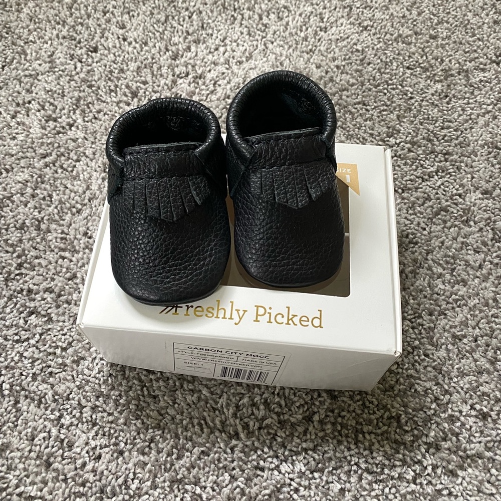 Freshly Picked size 1 Carbon City Mocc